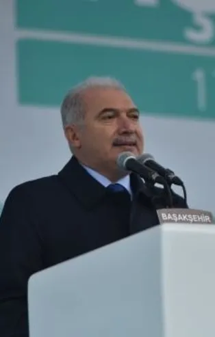 Mevlüt Uysal: 94 öncesi çimlere basmak yasaktı şimdi millet bahçelerini açıyoruz