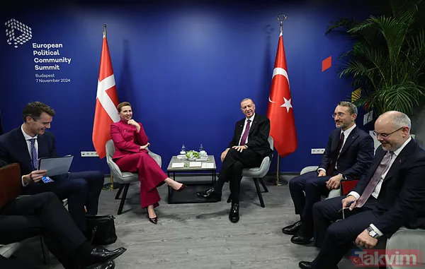 Avrupa Siyasi Topluluğu Zirvesi'nde ilgi odağı Başkan Erdoğan! Peş peşe temaslar: Ursula von der Leyen, Macron, Hristodulidis... - 8