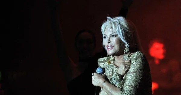 Ajda Pekkan Bursa'da 3 bin 500 kişiye unutulmaz bir gece yaşattı-3