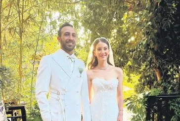 Beril Pozam ve Ersin Arıcı dünya evine girdi!