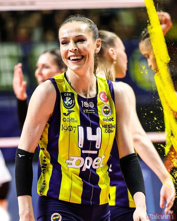 13 yıldır aynı yastığa baş koyuyorlar! Kaptan Eda Erdem’in eşi bakın kim çıktı! Meğer Filenin Sultanları'nın kaptanı Eda Erdem... - 3