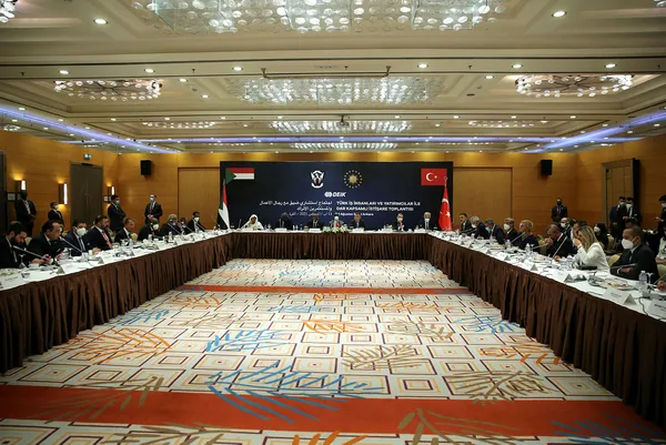 cumhurbaskani-yardimcisi-fuat-oktay-sudanda-1-milyon-donum-tarim-arazisi-isletmeye-alinacak-1628846968895.jpg Cumhurbaşkanı Yardımcısı Fuat Oktay: Sudan'da 1 milyon dönüm tarım arazisi işletmeye alınacak-3