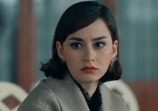 nalinci-keseri-gibi-kendine-yontuyor-cukur-124-bolum-fragmani-carsi-pazar-karisti-maskeli-can-sikacak-1617962590136.jpg Nalıncı keseri gibi kendine yontuyor! Çukur 124. bölüm fragmanı: Çarşı pazar karıştı maskeli can sıkacak!-3