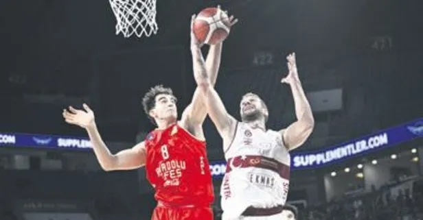 Galatasaray, Anadolu Efes deplasmanında farklı kazandı