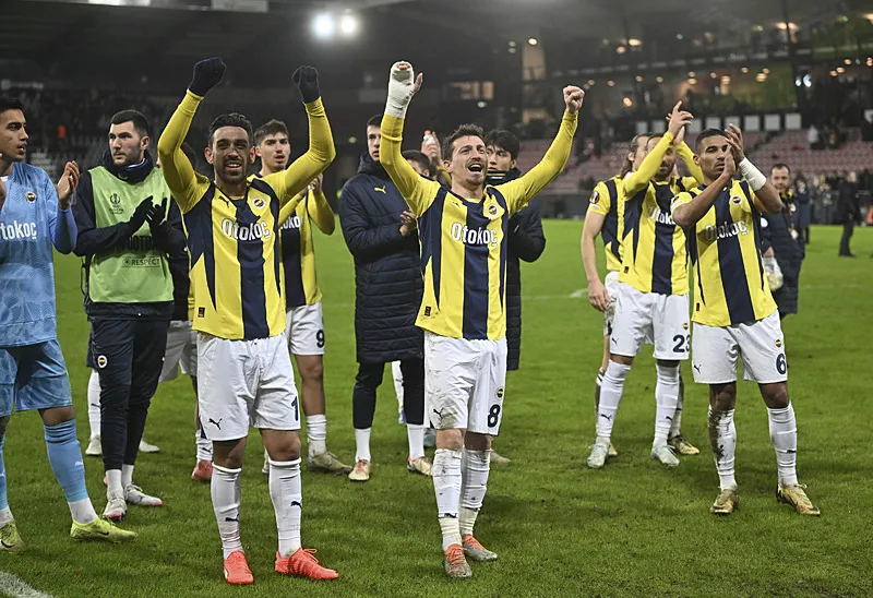 Mourinho'dan Diego Carlos kararı! Rize maçı 11'ini belirledi - 4