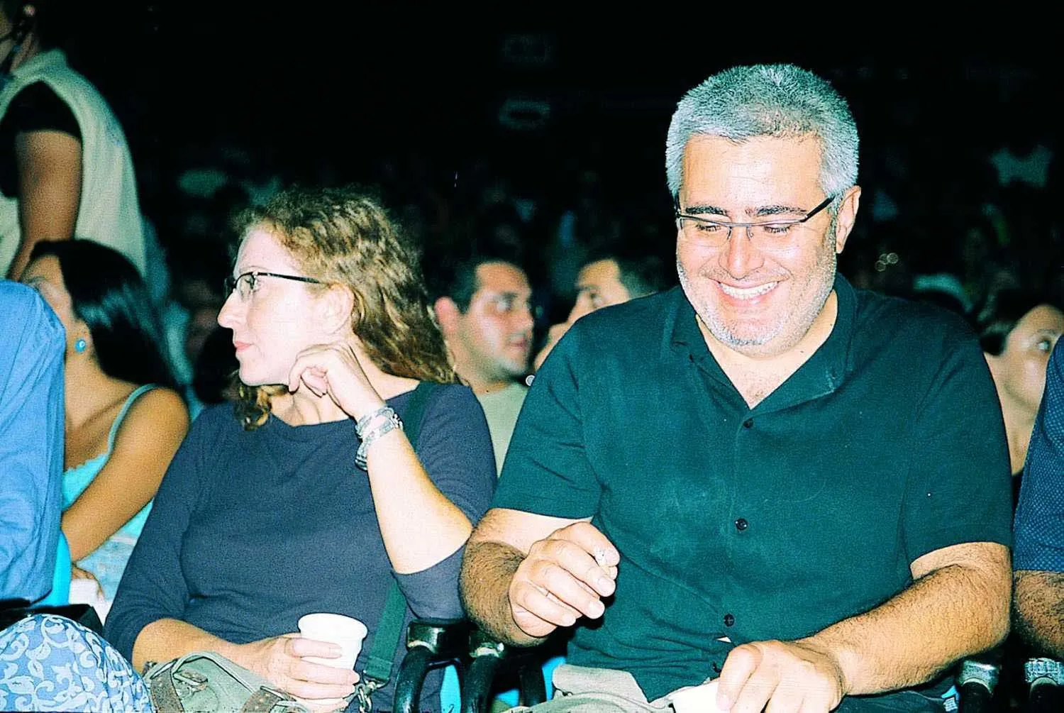 Kağıt üzerinde hala evliler! Uğur Yücel'in 42 yıllık eşi bakın hangi oyuncu çıktı! - 18