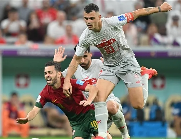 Xhaka Milan’la anlaştı