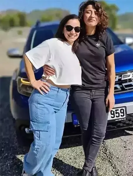 Metin Akpınar'ın ikinci babalık davası sonuçlandı! Duygu Nebioğlu'nun ikizi Sevgi Katkıcı'nın da kızı olduğu kesinleşti-5