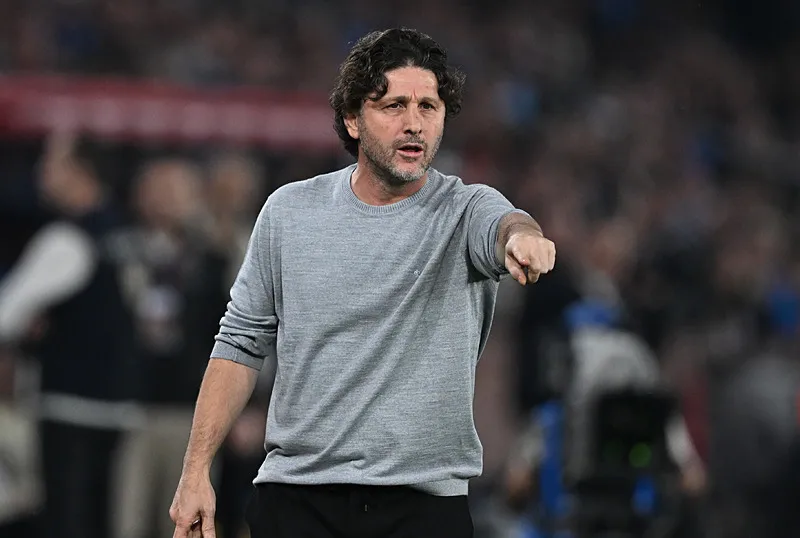 Fatih Tekke’den oyuncularına eleştiri