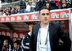 Forlan ve İbrahim’i istiyor