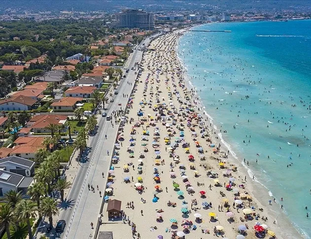 Bayram tatili öncesi yoğunluk başladı! İşte gecelik fiyatlar