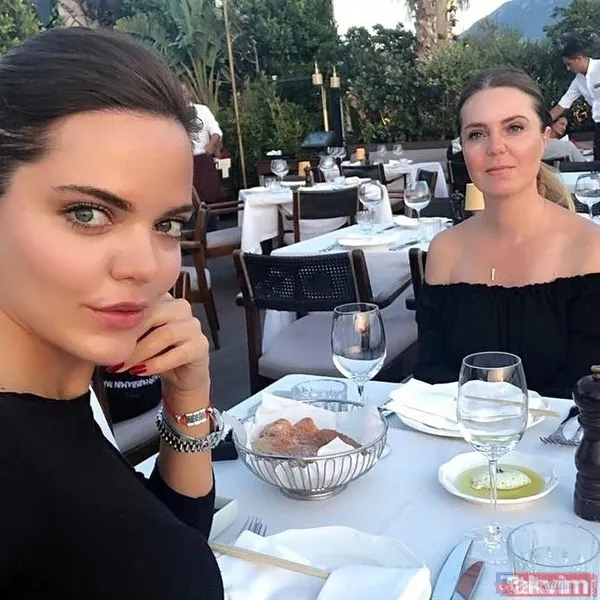 Burcu Özberk annesinin gençliğinin kopyası genetik kodlar iş başında! Burcu Özberk'in annesini görenler Burcu'yu unuttu - 5