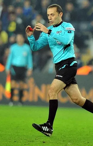 İşte hakemlerin tuttuğu takımlar