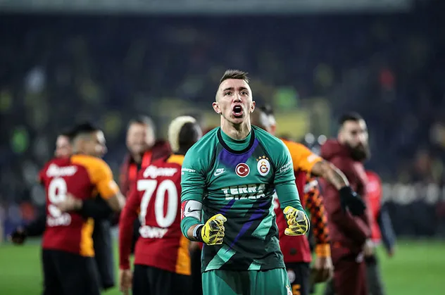 Fenerbahçe - Galatasaray derbisinde seri tersine döndü! Fenerbahçe 5 yıldır kazanamıyor