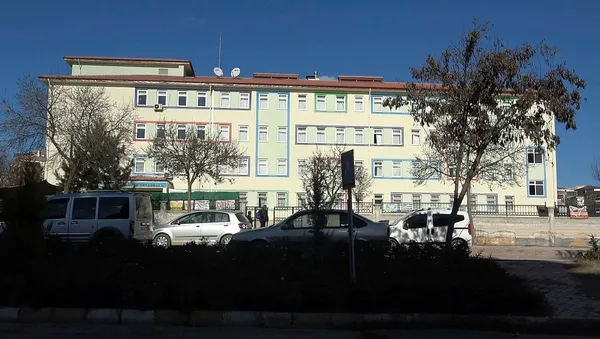 Son dakika: Elazığ'da okulda akılalmaz anlar! Sınav sonucu kötü geldi, 2'nci kattan atladı-3