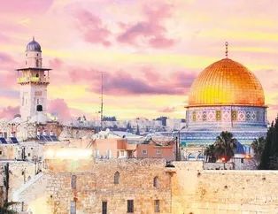 Mescid-i Aksa’da akşam namazı