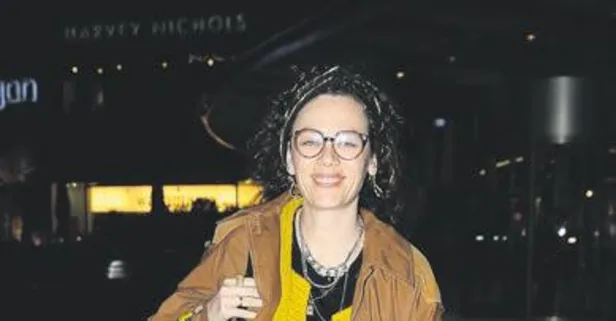 Ünlü oyuncu Demet Evgar, önceki gün Kanyon'daydı