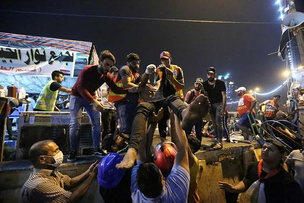 dunya-medyasi-gormezden-geliyor-ama-irak-ve-fransa-sokaklari-arasinda-fark-yok-1573399047219.jpeg Dünya medyası görmezden geliyor ama Irak ve Fransa sokakları arasında fark yok!-3