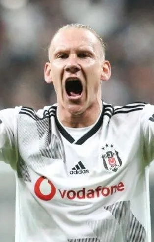 Beşiktaş'ta 14 futbolcunun sözleşmesinin bitmesi 21 milyon Euro'luk rahatlama sağlayacak