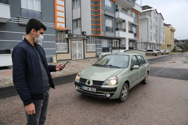 kocaeli-kartepede-lise-ogrencisi-burak-erkanli-babasinin-2003-model-otomobilini-akilli-arabaya-cevirdi-1608113454419.jpg Kocaeli Kartepe'de lise öğrencisi Burak Erkanlı babasının 2003 model otomobilini akıllı arabaya çevirdi-6