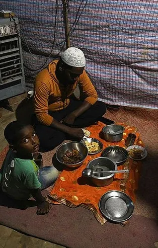 Hindistan'da Müslümanlara "korona" bahanesiyle zulüm! 40 gün geçmesine rağmen karantinada kalmaya zorlanıyorlar