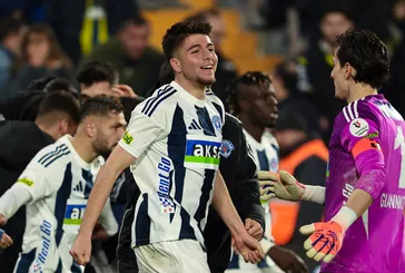 Kasımpaşa'dan Fenerbahçe paylaşımı: Buz kestien geri dönüş