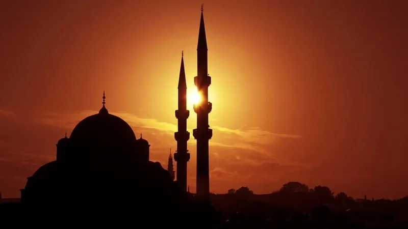 arefe-gunu-bankalar-noter-ve-borsa-acik-mi-oglene-kadar-mi-acik-9-nisan-2024-nobetci-noter-calisma-saatleri-ba-1712591067584.jpeg 9 Nisan 2024 NÖBETÇİ NOTER çalışma saatleri! Arefe günü bankalar, noter ve borsa açık mı, öğlene kadar mı açık? Banka, kargo, borsa...-6