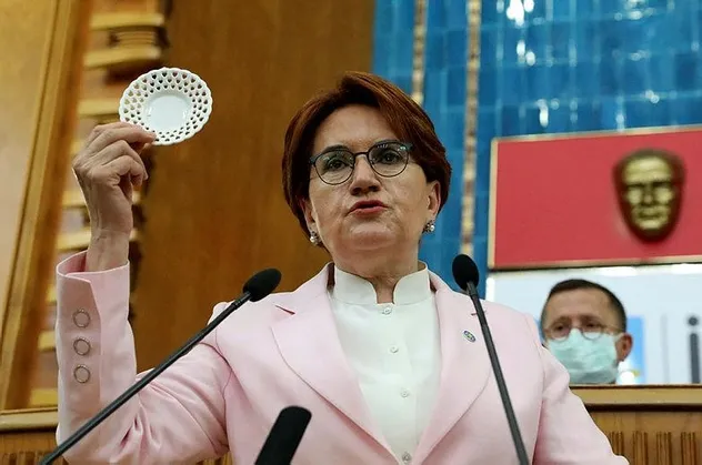 Mete Gazoz’un altın madalyası Okçular Vakfı'nı karalamaya çalışan Meral Akşener'e en güzel yanıt oldu