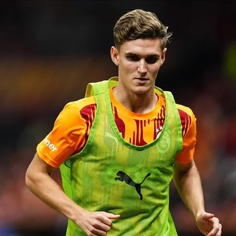 Jelert taraftarı mest ettı!