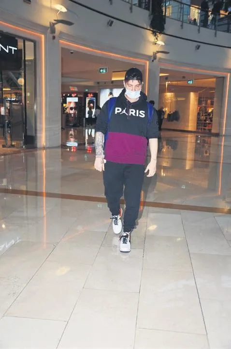 hadisenin-gundeme-bomba-gibi-dusen-hamile-oldugu-iddialarina-guzel-popcudan-cevap-geldi-1645816029874.jpeg Hadise'nin gündeme bomba gibi düşen hamile olduğu iddialarına güzel popçudan cevap geldi-10