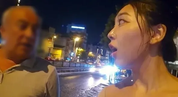 1786195662562.jpeg Taksim’de Güney Koreli yayıncı withJENNY’ye sözlü taciz-3
