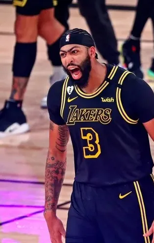 Nuggets 2-1’e getirdi