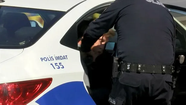 Son dakika: Üsküdar'da polise direnen alkollü kişi gözaltına alındı!-3