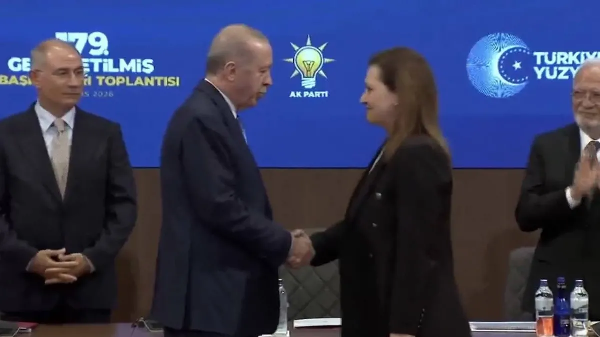 baskan-erdogandan-ak-parti-genisletilmis-il-baskanlari-toplantisinda-onemli-aciklamalar-1778593185877.jpeg Başkan Erdoğan'dan CHP'ye tepki: Meyhane jargonuyla siyaset açığı kapatılmaz-3