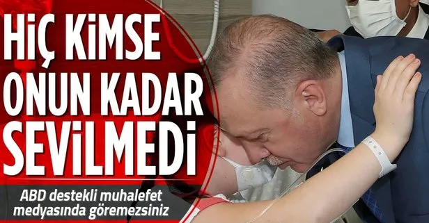 Başkan Recep Tayyip Erdoğan’ı hasta yatağında gören bir çocuk sevinçten gözyaşlarına hakim olamadı