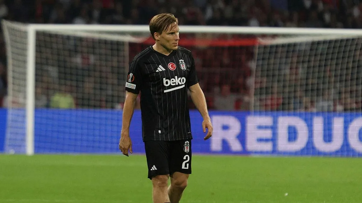 Beşiktaş'ta Svensson kadrodan çıkarıldı!