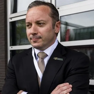 son-dakika-galatasarayin-tartisilan-ismi-isitan-gunden-bomba-fatih-terim-iddiasi-transfer-gorusmesinde-kufurle-1648713208682.jpg SON DAKİKA! Galatasaray'ın tartışılan ismi Işıtan Gün'den bomba Fatih Terim iddiası! Transfer görüşmesinde küfürler...-8