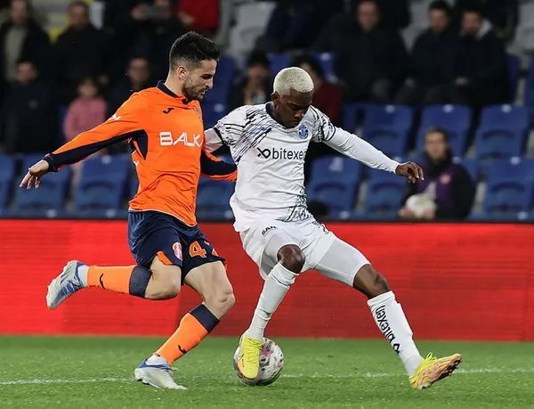 basaksehir-evinde-adana-demirsporu-devirdi-basaksehir-2-1-adana-demirspor-mac-sonucu-1673280875447.jpeg Başakşehir evinde Adana Demirspor'u devirdi | Başakşehir 2 - 1 Adana Demirspor MAÇ SONUCU-2