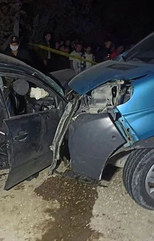 Düzce'de korkunç kaza! Kafa kafaya çarpıştılar