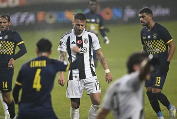 Spor yazarları Maccabi yenilgisini yorumladı! Van Bronckhorst’a ağır sözler: Beşiktaş havası kaçmış balon gibi