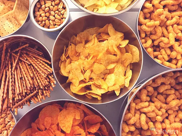 Hepimiz Arkadaşlarımızla Eğlenirken Masanın Üzerinde Bir Tabak Patates Kızartması Veya Patlamış Mısır Ve Kola Görmek İsteriz. Ya Da Sabah Kahvaltısı Hazırlarken...