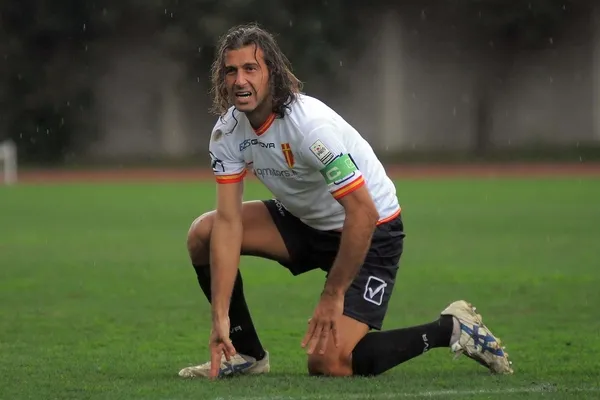 17 yıl önce İtalya'da açılan 'Corona virüsü bulaştı' pankartı ağızları açık bıraktı-1