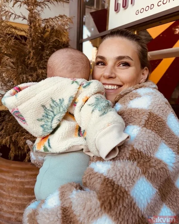 Kıvanç Tatlıtuğ’dan Hong Kong’ta baba-oğul pozu! Başak Dizer eşi ve biricik oğlunu paylaştı! Kurt Efe babasından rol çaldı - 25