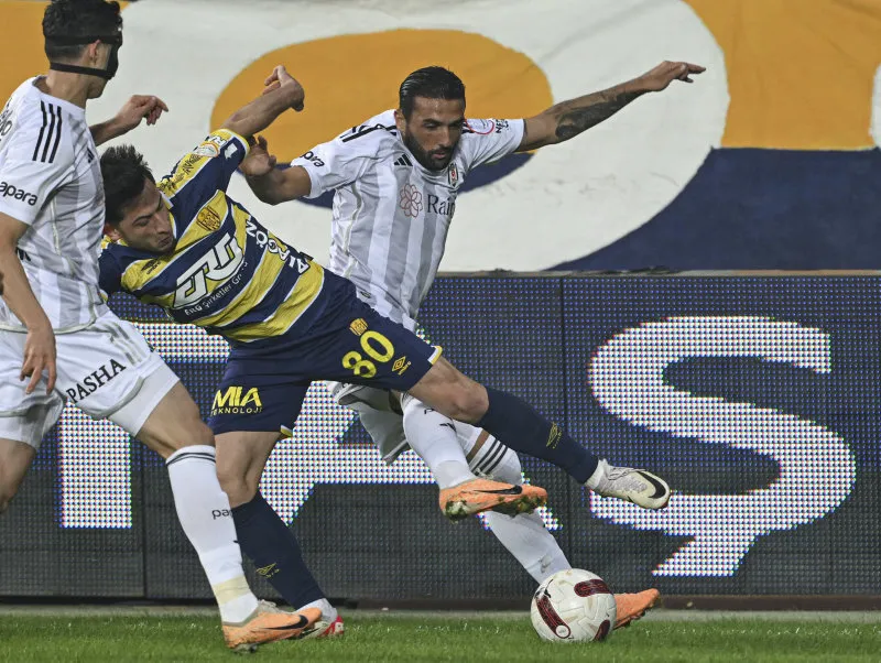 Beşiktaş'ta kadro dışı kararı! Fenerbahçe maçında... - 2