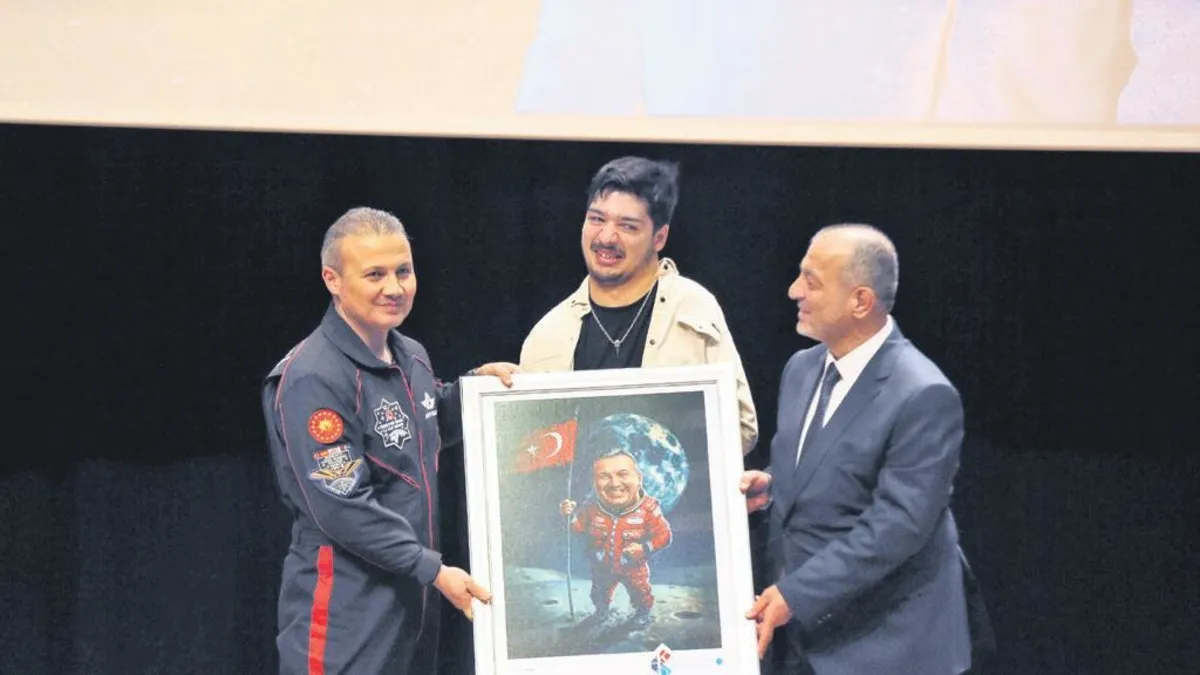 Türkiye'nin ilk astronotu Alper Gezeravcı Hasan Kalyoncu Üniversitesi'nde öğrencilerle buluştu!