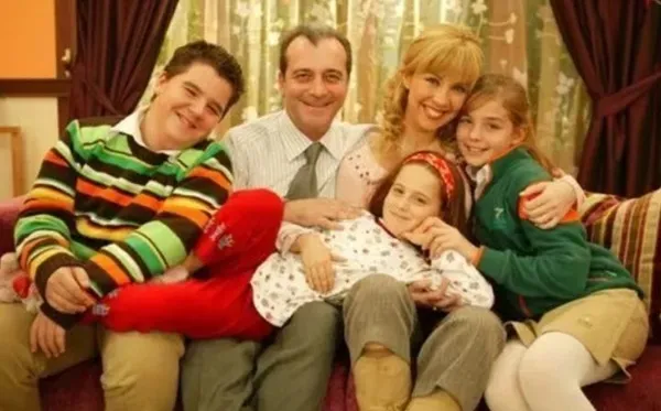 22-yillik-dostluk-sihirli-annemin-betusu-ve-suzani-bir-arada-51-yasindaki-inci-turkaya-bir-de-simdi-gorun-zuha-1700122143921.jpg 22 yıllık dostluk! Sihirli Annem'in Betüş'ü ve Suzan'ı bir arada! 51 yaşındaki İnci Türkay'a bir de şimdi görün! Zuhal Topal paylaştı-2