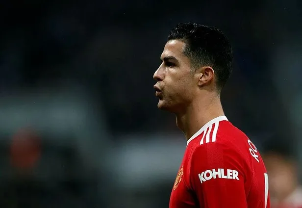 ronaldo-manchester-united-ile-yollari-ayiriyor-ispanya-basininda-yeni-takimi-hakkinda-avrupayi-soke-eden-iddia-1640717474486.jpeg