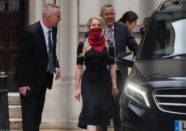 Johnny Depp ile Amber Heard'ün iftira davasında şok detaylar ortaya çıktı! "Heard yatağımıza pisleyince..."-5