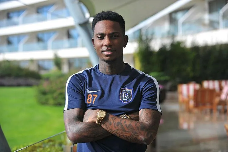 Fener’in kapısından döndüm