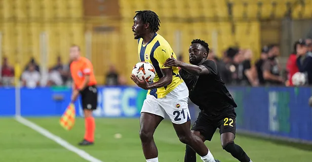 Fenerbahçe'de yıldız futbolcu kadroya alınmadı!